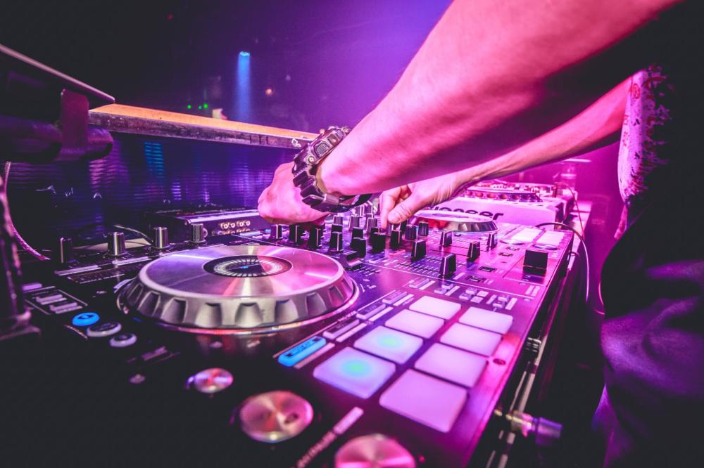 Thomas dj